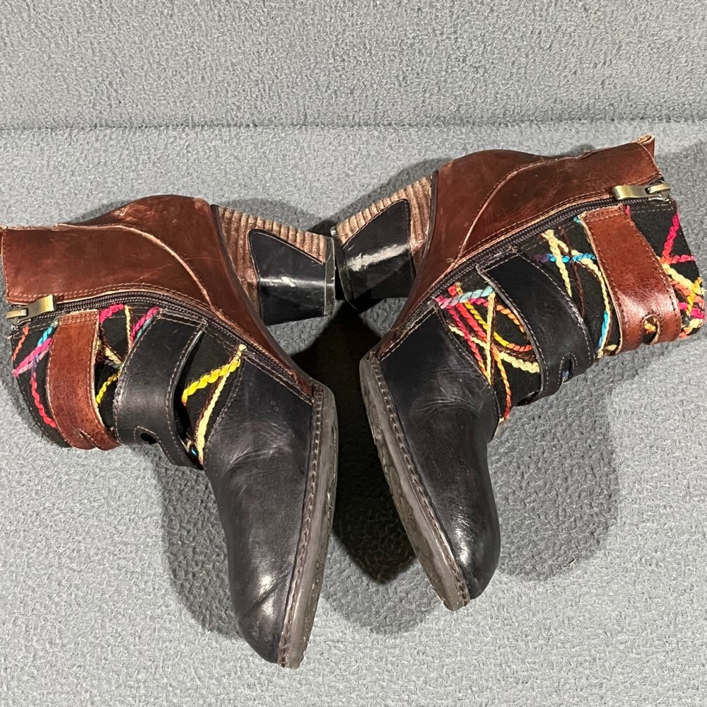 Spring Step LArtiste Q-Redding Ankle Boots Womens 9 Black Brown Embroidered Boho - Picture 4 of 10